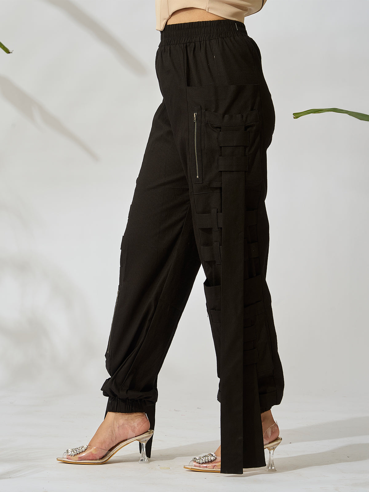 Utility Oasis Joggers Black