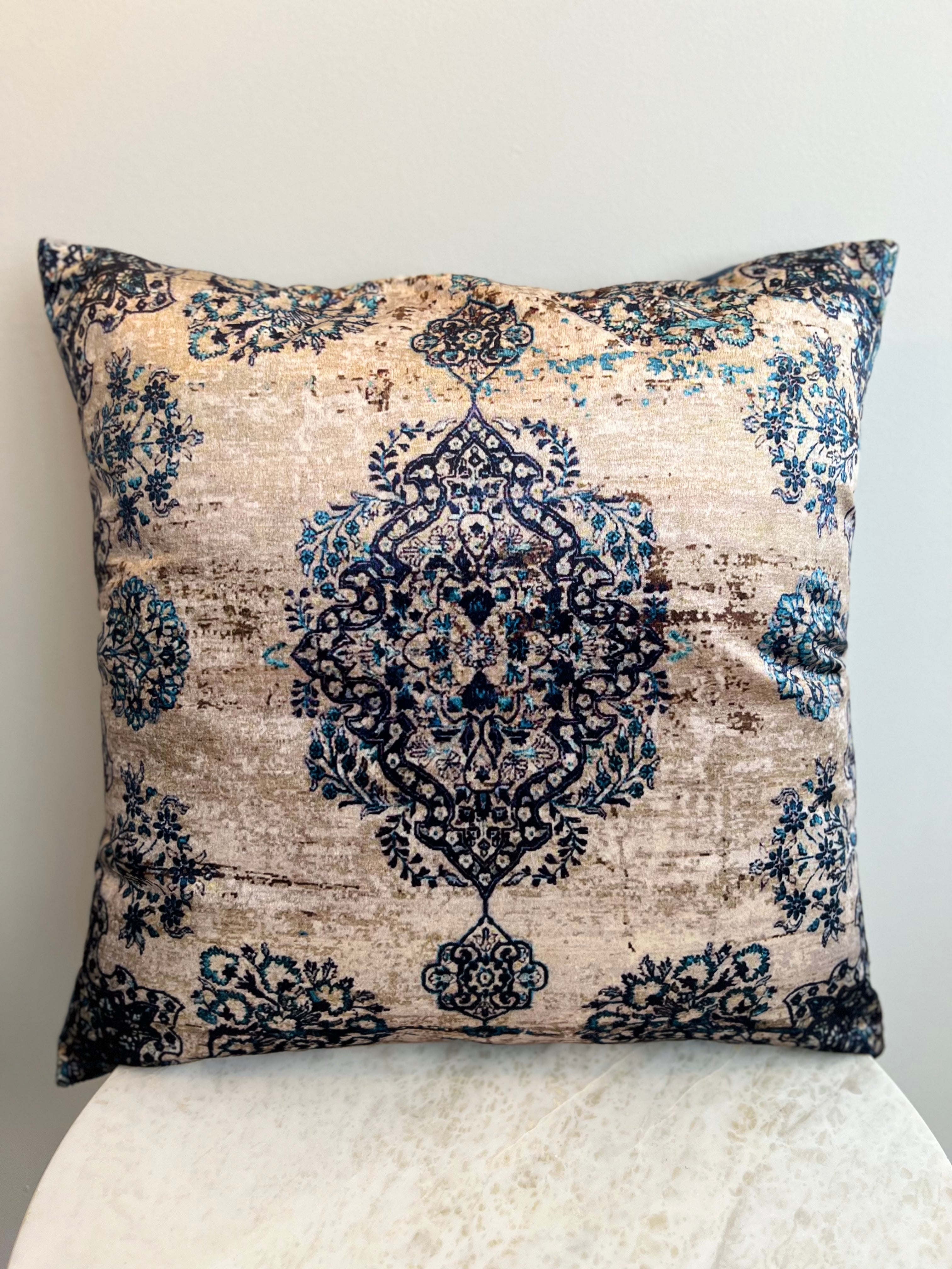 NILOFER Velvet Cushion Cover